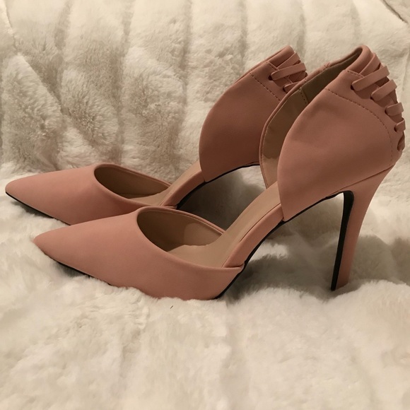 HOST PICK CORSET BACK HEELS LAST ONE - Picture 5 of 5